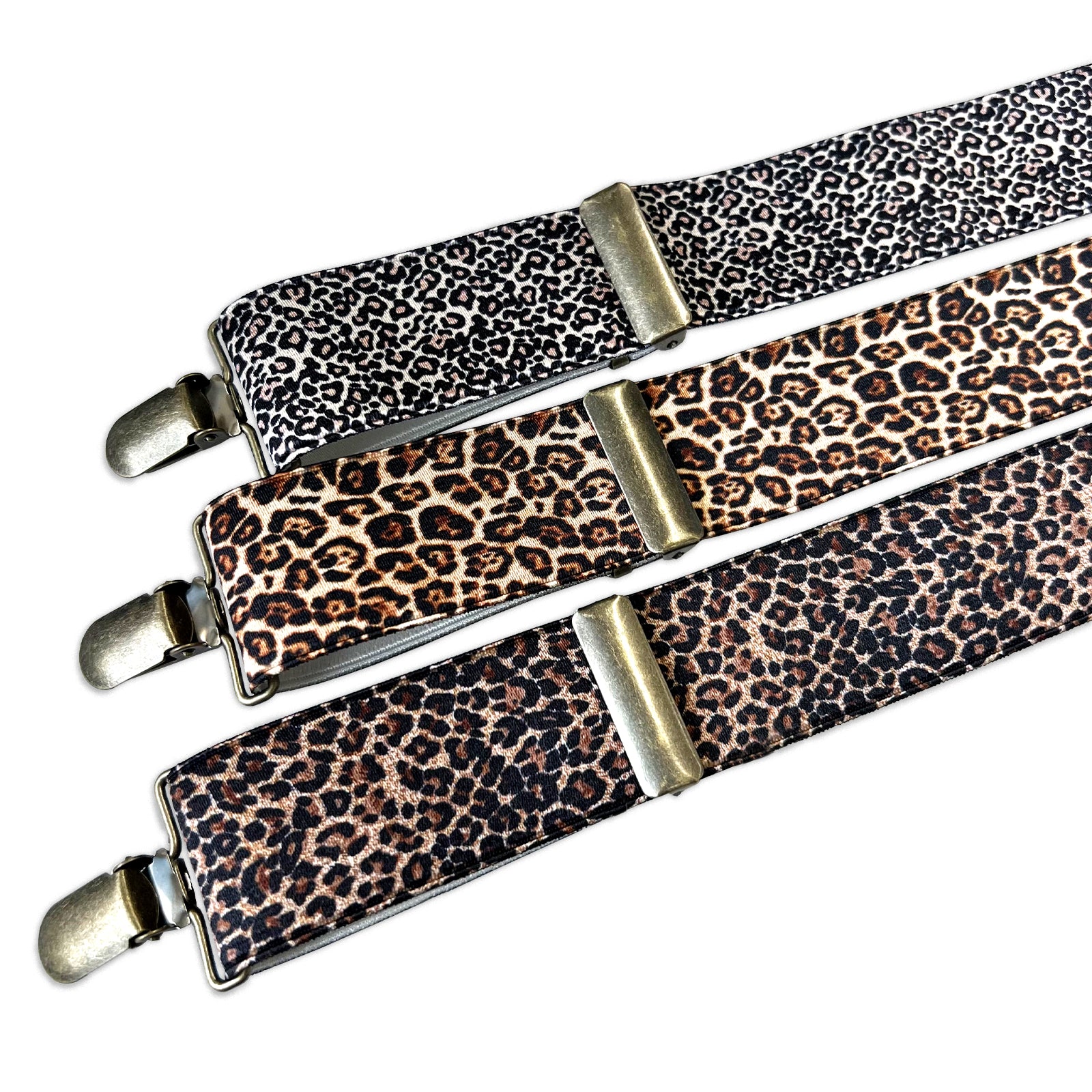 ベルベット生地のセットアップ❤︎ 黒のセットアップにオレンジのヘルメットバッグが映える🍊 この